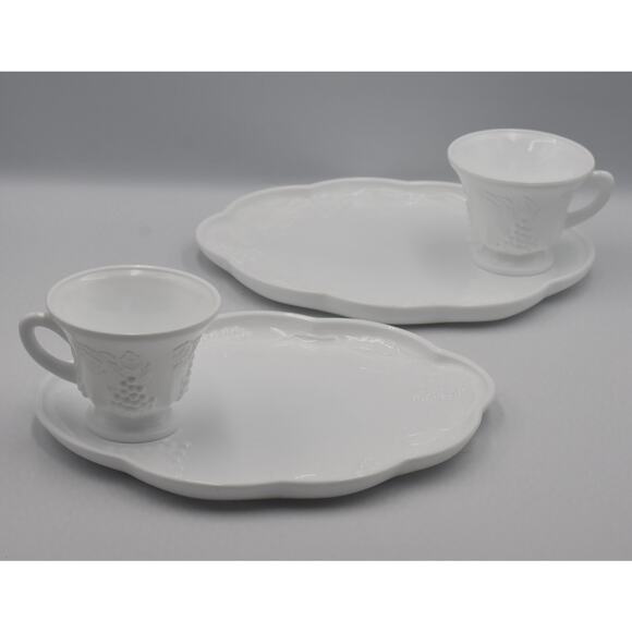 Vintage Indiana Colony White Harvest Milk Glass Grape Snack Tray and Cup Set - Picture 7 of 9